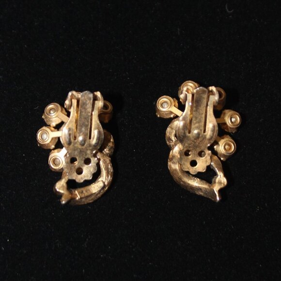 Vintage SELRO Selini Opalescent Clip Earrings - Picture 3 of 4